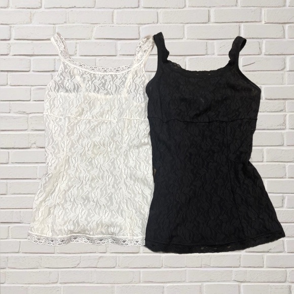 Maidenform Tops - Maidenform Lace Camisole Set Black White Lined Adjustable Straps M Layering